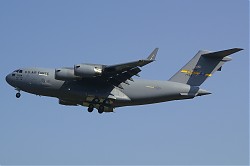 USA-Air_Force_Boeing_C-17A_Globemaster_III_07-7184_28Ramstein29.jpg