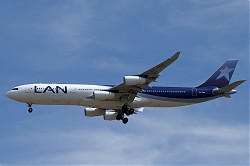 121_A340_CC-CQF_Lan_Chile.jpg