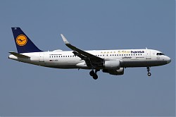 3598_A320_D-AIZX_Lufthansa_5_star.jpg