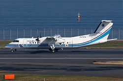 4973_DHC8_JA725A_Japan_Coast_Guard.jpg