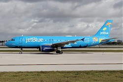 1818_N779JB_JetBlue_Bluerica_1400.jpg