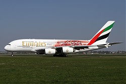 2087_A380_A6-EEB_Emirates_Arsenal.jpg