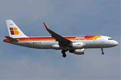 5017_A320_EC-LXQ_Iberia.jpg