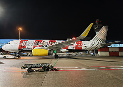 5707_A320_EC-LUO_Vueling_Athletico_Bilbao_1400.jpg