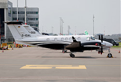 6425_Beech_King_air_260_D-IDAL_1400.jpg