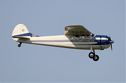 8168_Cessna_195_N999MH_1400.jpg