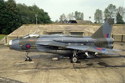 lightning_XS904_RAF_II_wildenrath_1991.jpg